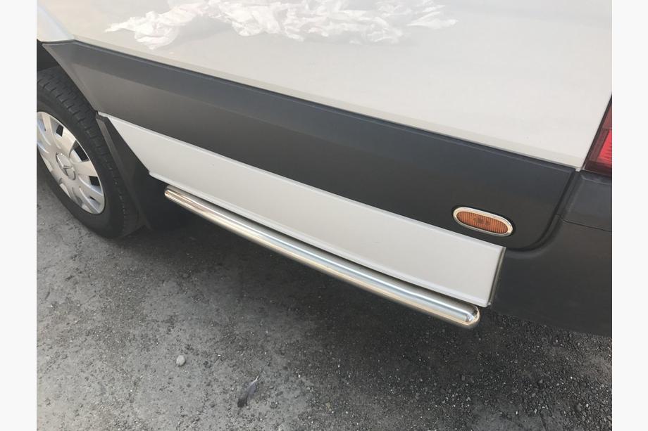 Mercedes Sprinter W907/W910 2018– Siderør bag baghjulet (2 stk., rustfrit stål) Lang akselafstand, 60 mm Foto 2