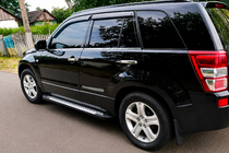 Suzuki Grand Vitara 2005–2017 Sidetrin Allmond Grey (2 stk., aluminium) foto 1
