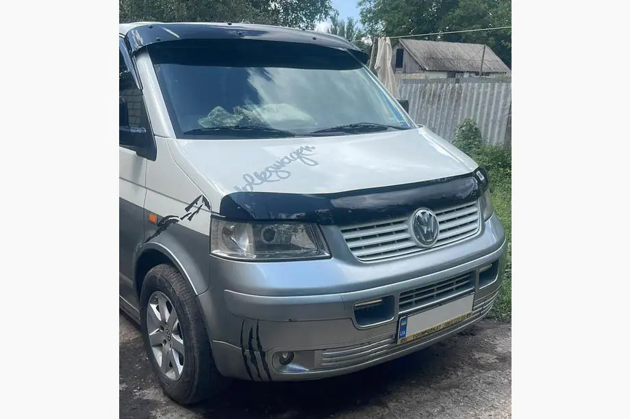 Volkswagen T5 Transporter 2003–2010 Forrudevisir (sort højglans, 5 mm) Image