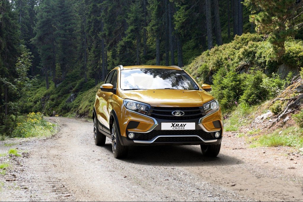 Anmeldelse af terrængående hatchback Lada XRAY Cross