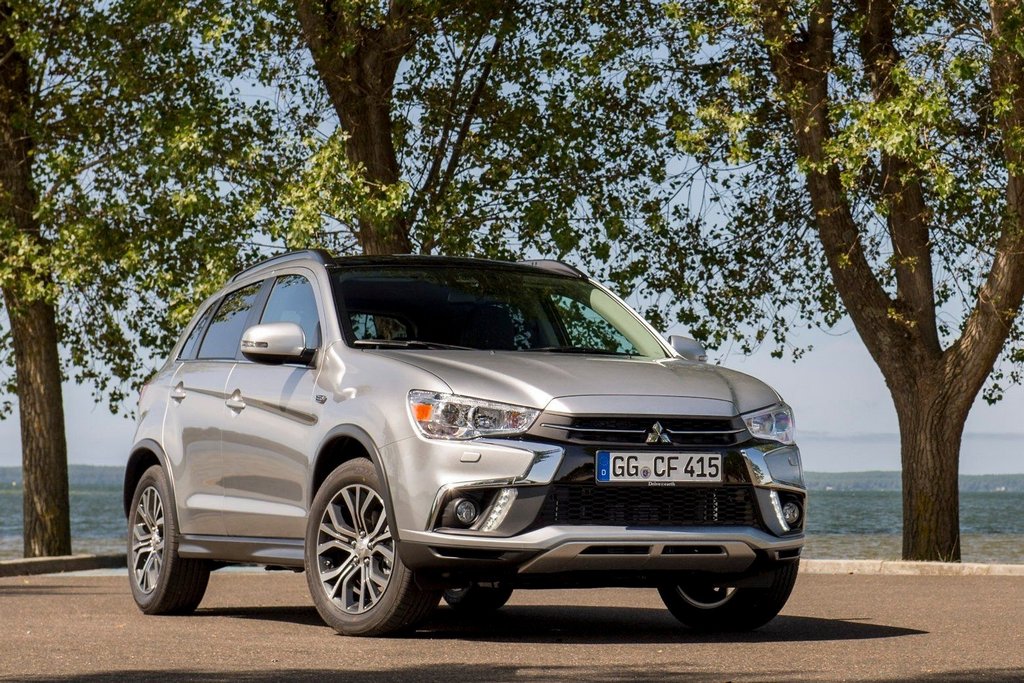 Anmeldelse af den opdaterede crossover Mitsubishi ASX
