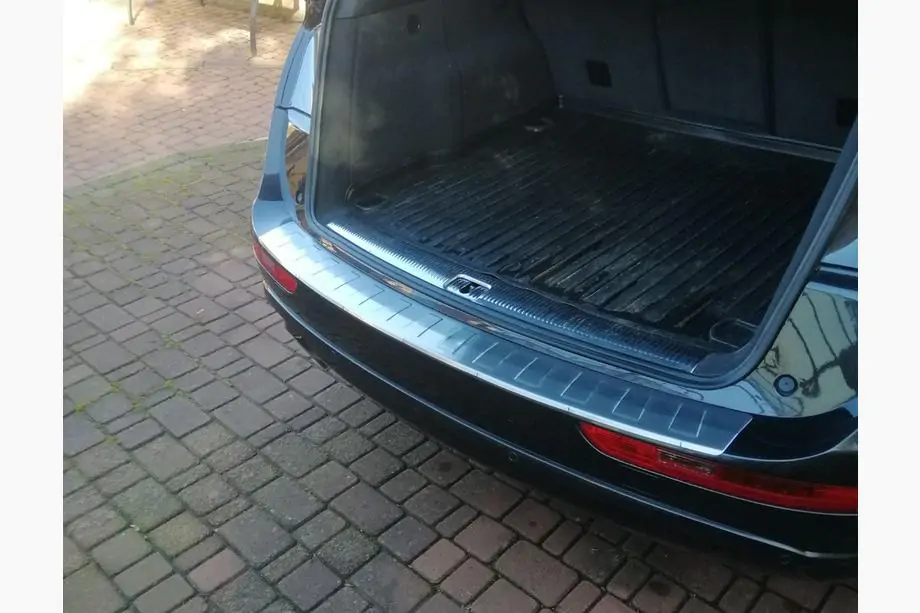Audi Q5 2008–2017 OmsaLine bagkofangerbeskytter (rustfrit stål) Image