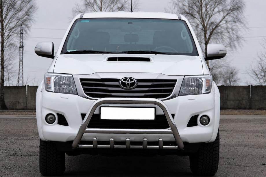 Toyota Hilux 2006–2015 Kængurugitter WT003 (rustfrit stål) Image