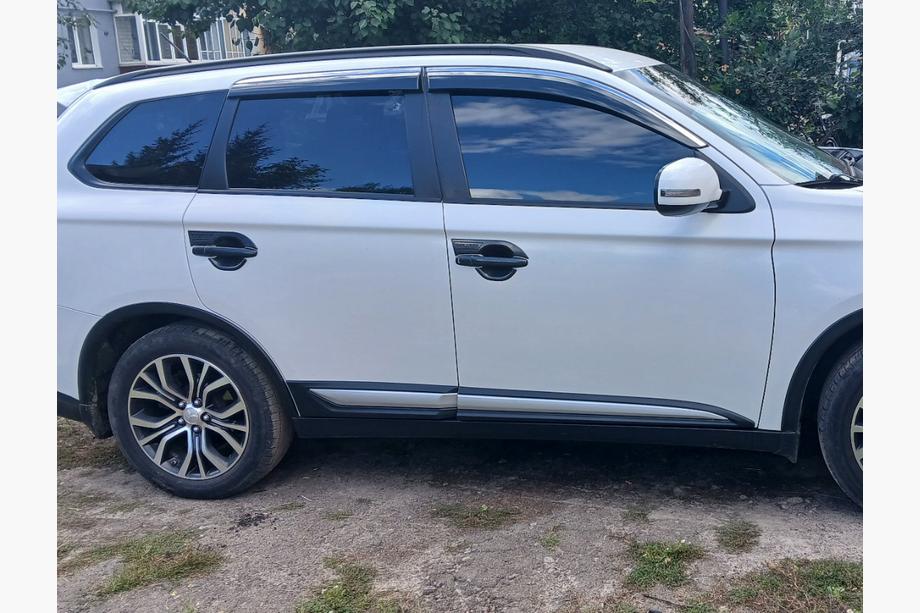 Mitsubishi Outlander 2012–2021 Tagrælinger (2 stk.) Image