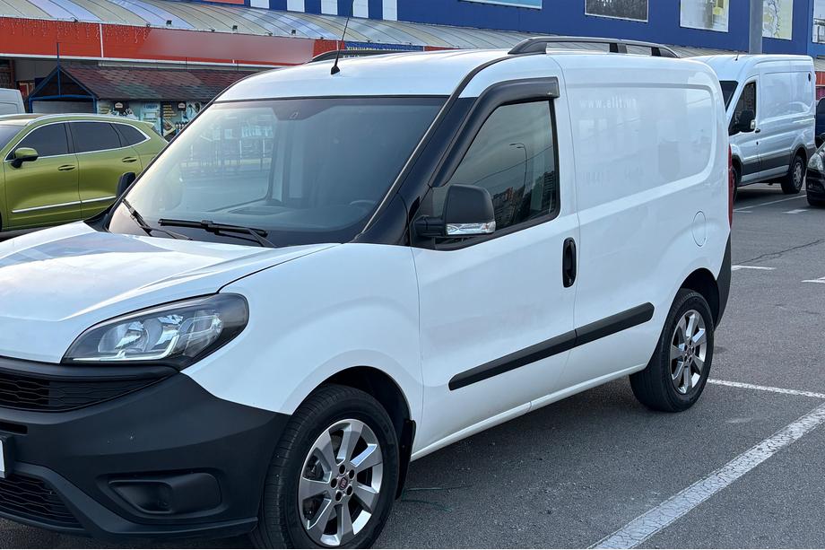 Opel Combo 2012–2018 Tagrælinger Skyport (sorte) Maxi hjulbase Image