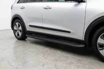 Kia Niro 2016–2021 Sidetrin Tayga Black (2 stk., aluminium) foto 1