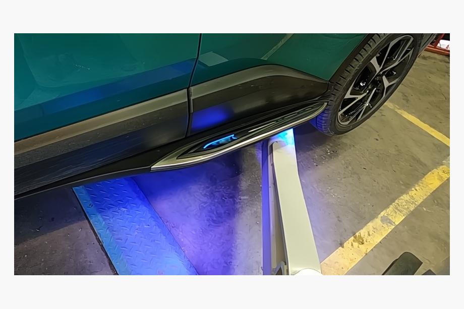 Toyota C-HR 2016–2023 Sidetrin Original V2 (2 stk., alu.) Image