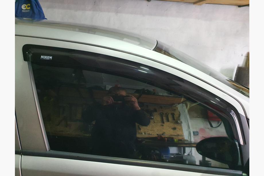 Opel Corsa D 2007–2014 Vindafvisere til sideruder (4 stk., Niken) Image