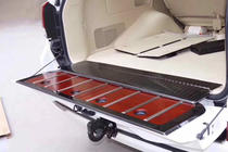 Toyota Land Cruiser 200 2007–2021 Træindsatser til bagagerum foto 3