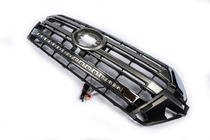 Toyota Land Cruiser 200 2007–2021 Frontgrill 2016-2021 (LED) foto 3