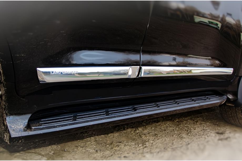 Toyota Land Cruiser 200 2007–2021 Sæt dørlister (2016-2021) Foto 4