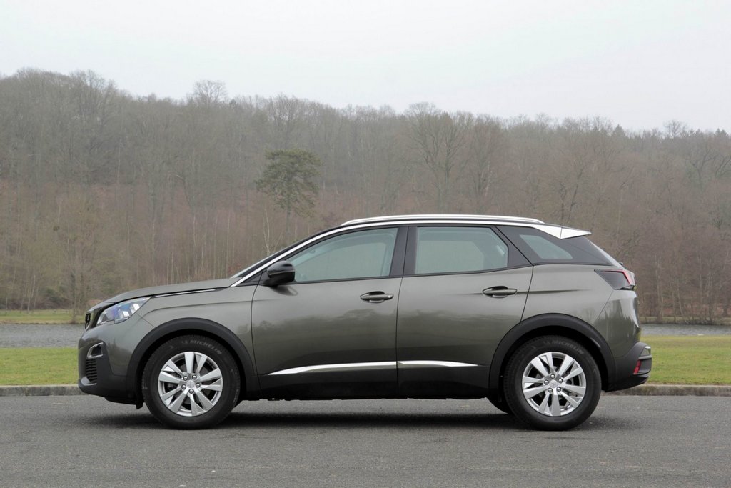 Test af anden generation af crossoveren Peugeot 3008