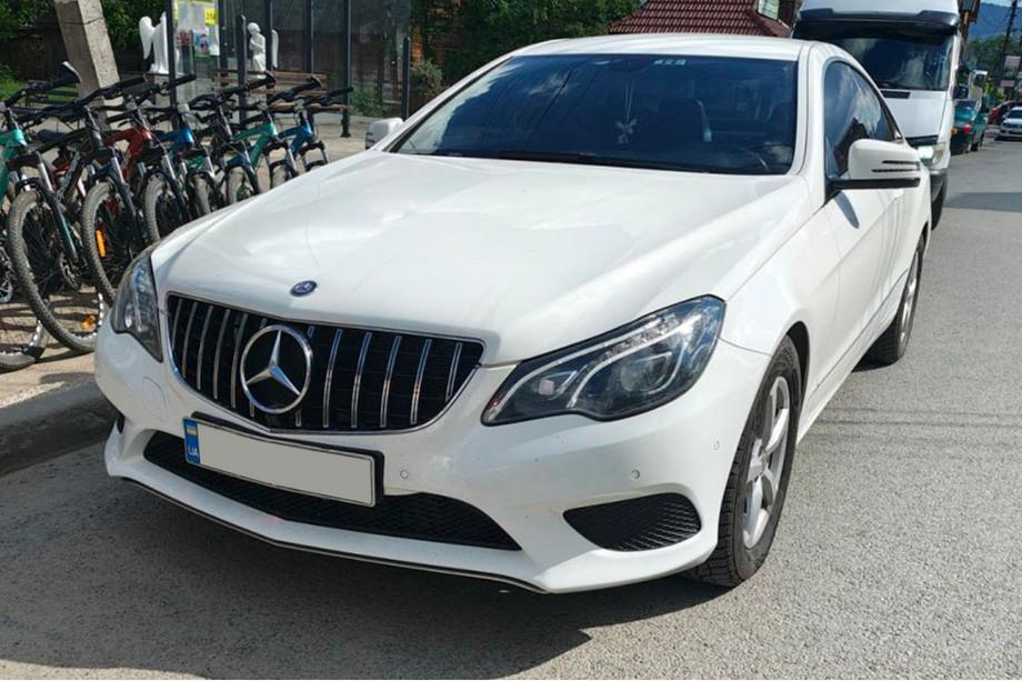Mercedes E-class Coupé C207 2010–2017 Kølergrill foran (2014-2016, GT Panamericana) Foto 5