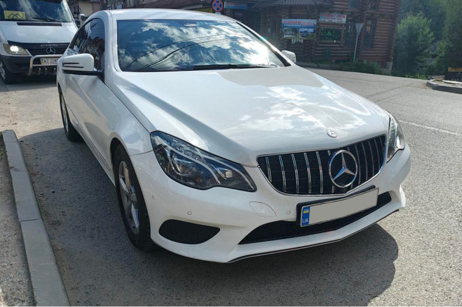 Mercedes E-class Coupé C207 2010–2017 Kølergrill foran (2014-2016, GT Panamericana) Foto 4
