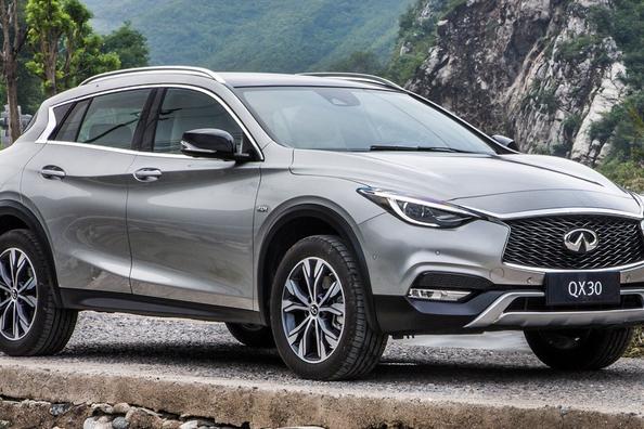 Test af den kompakte crossover Infiniti QX30