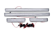 Nissan Tiida 2004–2011 Libao dørtrinslister med LED-belysning (4 stk., rustfrit stål) foto 2