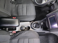 Volkswagen Caddy 2015–2020 Armlæn (til kopholder) Sort foto 7