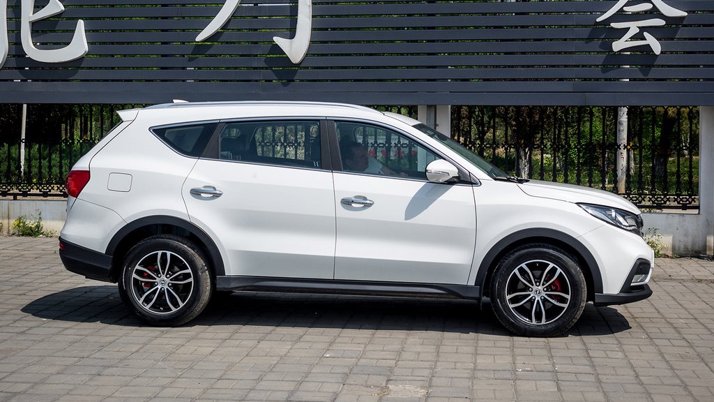 Test af den opdaterede Dongfeng 580-crossover