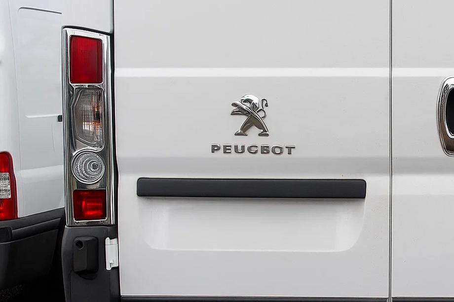 Peugeot Boxer 2006–2025 Rustfri baglygteafdækninger (2 stk.) Image