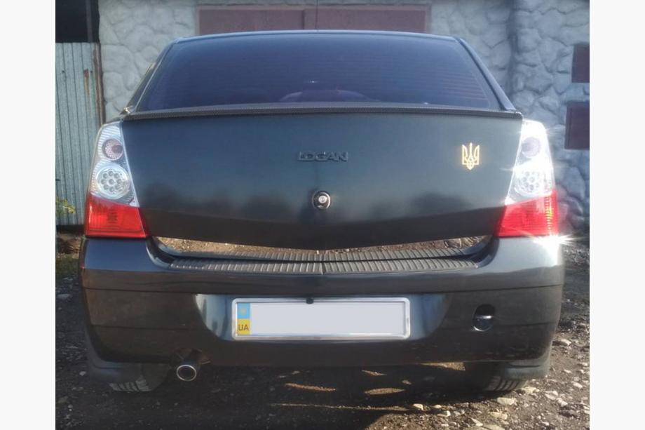 Dacia Logan I 2005–2008 Liste til nederste kant af bagklap (rustfrit stål) Foto 5