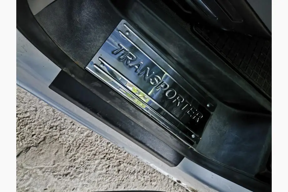 Volkswagen T5 2010–2015 Carmos V3 indvendige dørtrinslister (3 stk., rustfrit stål) Image