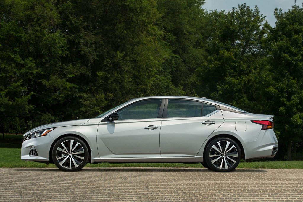 Sjette generation af sedanen Nissan Altima