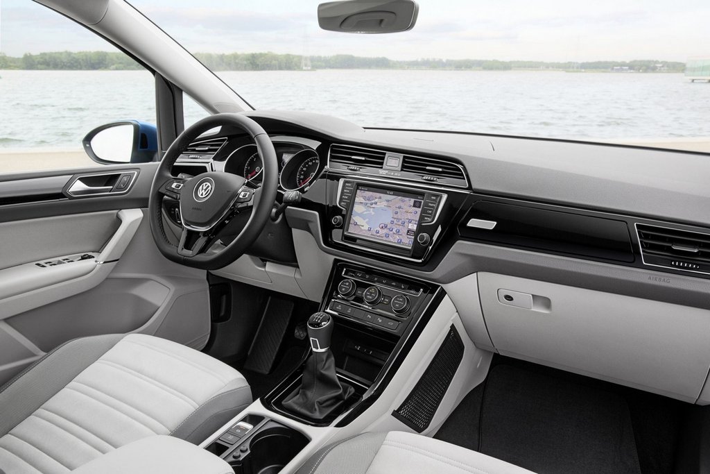 Test af den kompakte minivan Volkswagen Touran