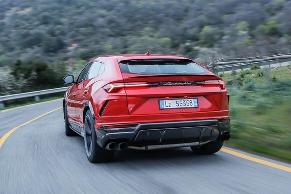 Test af Lamborghini Urus-crossover Foto 9