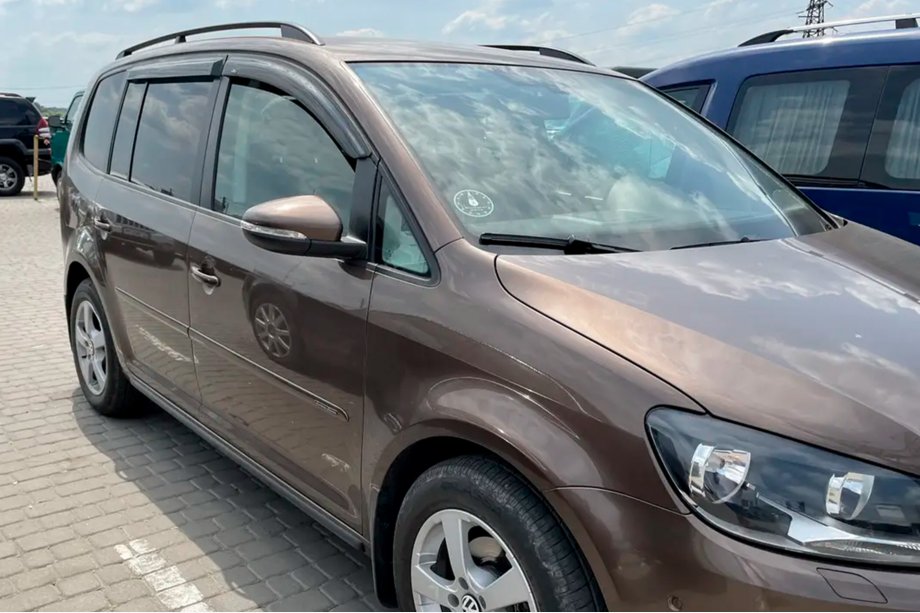 Volkswagen Touran 2010–2015 Vindafvisere til sideruder (4 stk., HIC) Image