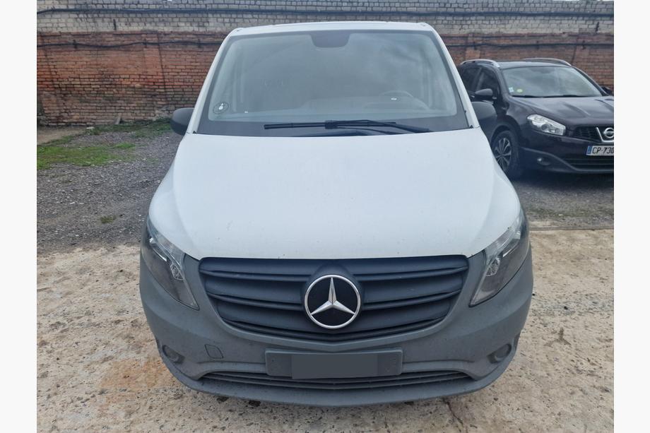 Mercedes Vito/V-klasse W447 2014– Forlygter med LED-moduler, V-class design (til Vito, 2 stk.) Foto 9