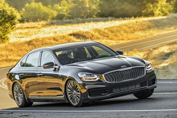 Repræsentativ sedan KIA K900