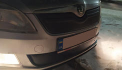 Skoda Fabia 2007–2014 Vinterafdækning til kølergrill (2011-2014, øverste) foto 3