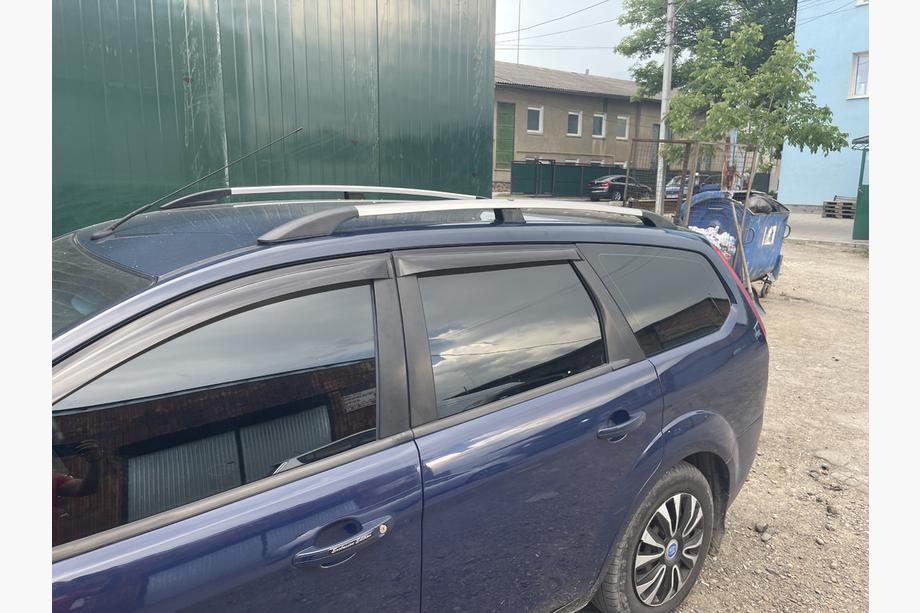 Ford Focus II 2005–2008 Tagrælinger i aluminium (Caravan, krom) Image