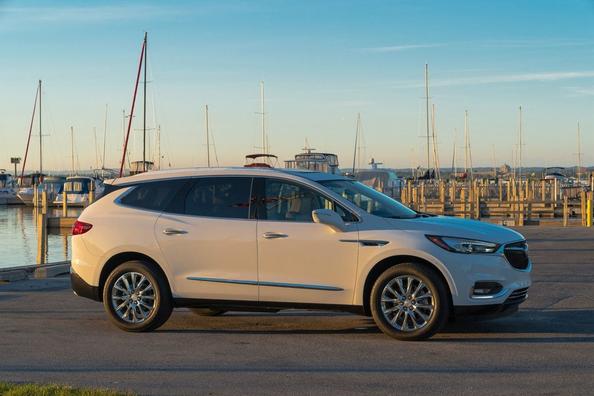 Anmeldelse af crossoveren Buick Enclave