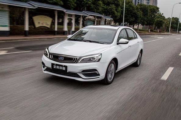 Opdateret sedan Geely Emgrand 7