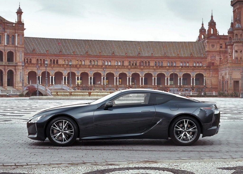 Anmeldelse af sports-coupéen Lexus LC 500