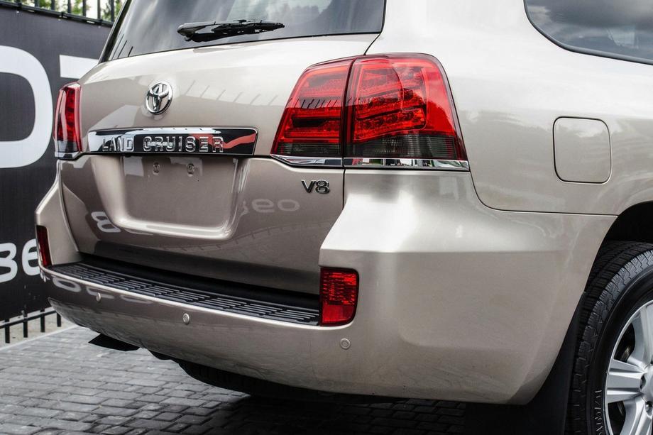 Toyota Land Cruiser 200 2007–2021 Baglygter 2007-2015 V-3 (Lexus-design 2012-2015) Image