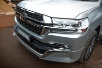 Toyota Land Cruiser 200 2007–2021 Forlygter 2016+ (Standart) foto 7
