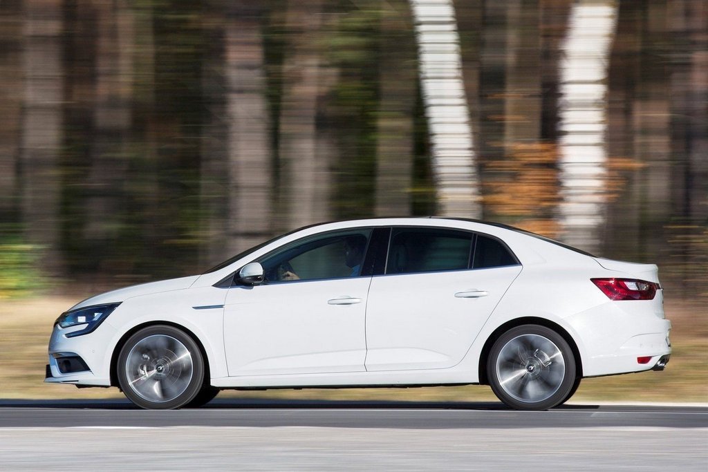 Anmeldelse af Renault Megane sedan i fjerde generation