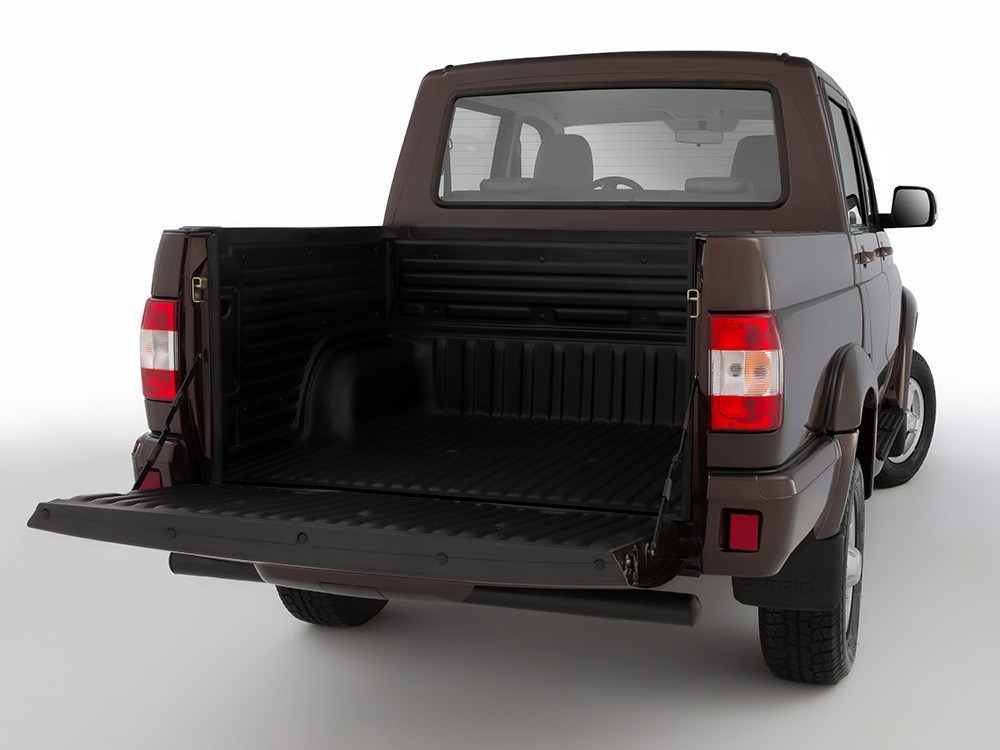Test af den opdaterede model UAZ Pickup