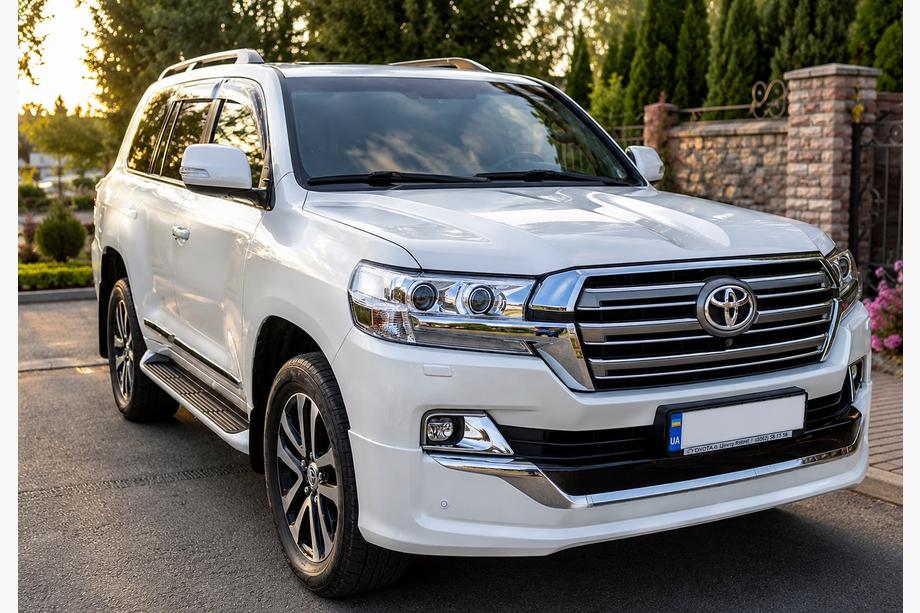Toyota Land Cruiser 200 2007–2021 Komplet bodykit 2016-2021 (Executive 2019) Foto 9