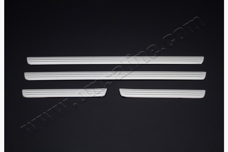 Volkswagen Tiguan 2016–2023 OmsaLine indvendige dørtærskellister (rustfrit stål) Foto 3