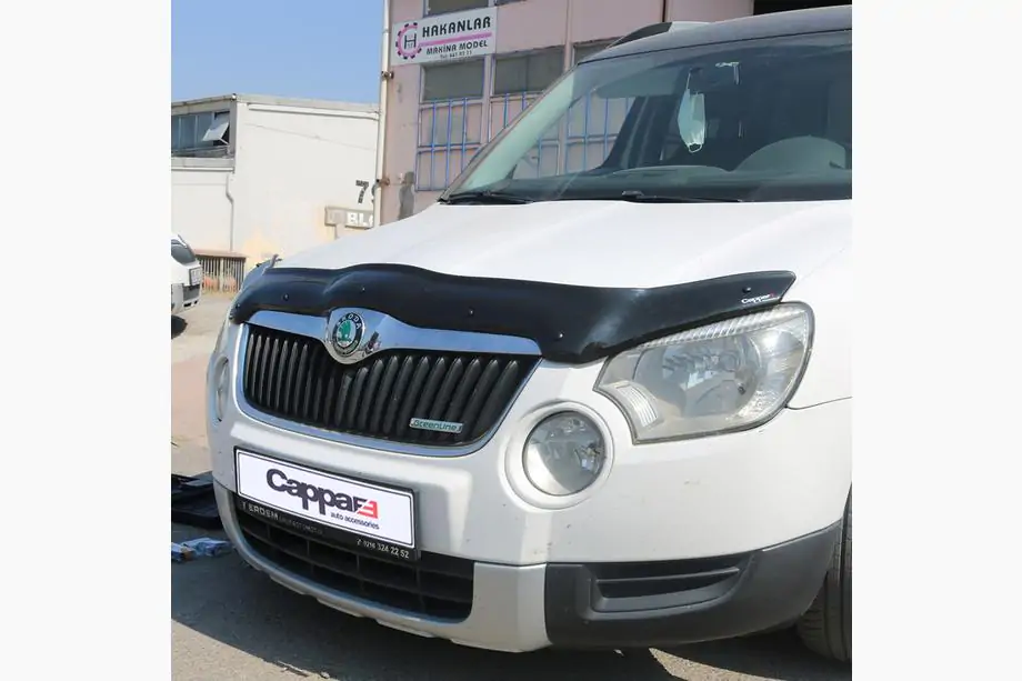 Skoda Yeti 2009–2017 Motorhjelmsdeflektor 2009-2013 (EuroCap) Image
