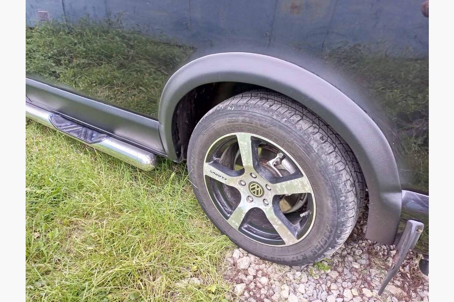 Volkswagen T5 Transporter 2003–2010 Sæt med lister og skærmkanter (11 dele) 2 døre, kort akselafstand Foto 39