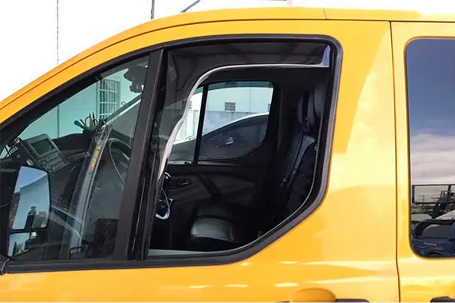 Peugeot Boxer 1994–2006 Vindafvisere, indstik (2 stk., HIC) Image