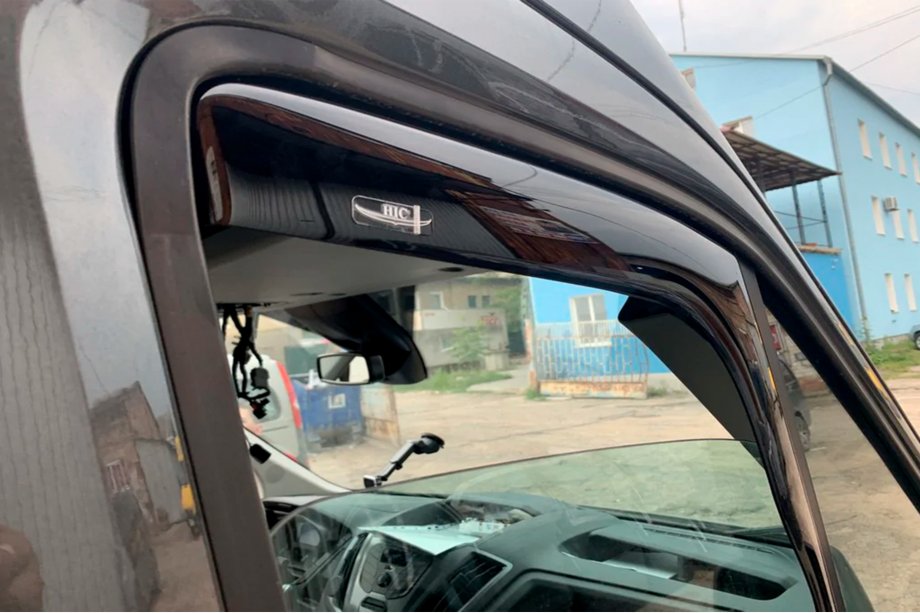 Ford Transit 2014– Vindafvisere, indstik (2 stk., HIC) Foto 2