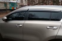 Kia Sportage 2015–2021 Vindafvisere til sideruder med kromliste (4 stk., HIC) foto 1