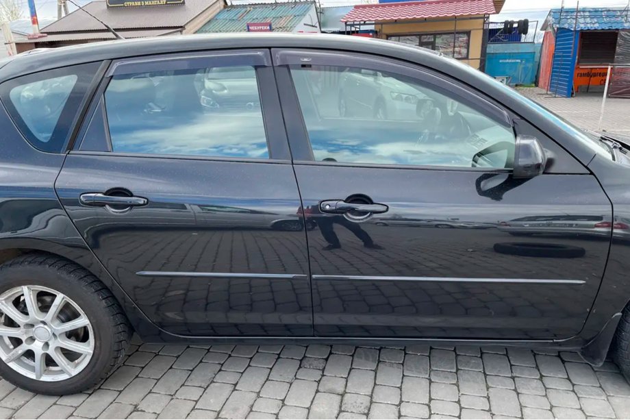 Mazda 3 2003–2009 Vindafvisere til vinduer HB (4 stk., HIC) Foto 1