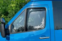 Mercedes Sprinter W901/902/903/904/905 1995–2006 Vindafvisere, indstik (2 stk., HIC) foto 2