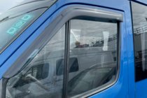 Mercedes Sprinter W901/902/903/904/905 1995–2006 Vindafvisere til sideruder (2 stk., HIC) foto 1